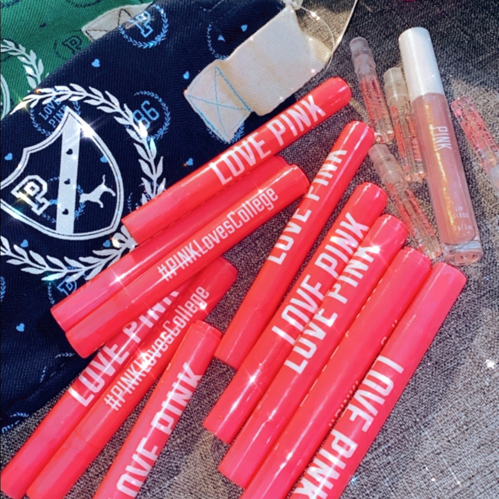1 Victoria’s Secret PINK Highlighter